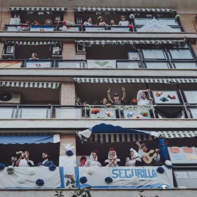 FOTOS | Balcones con sabor a fiesta talaverana