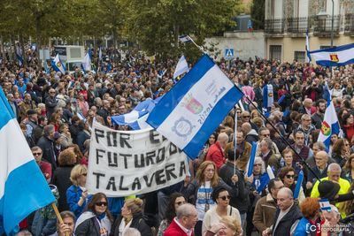 Más de 10.000 personas se manifiestan en Talavera en el 11-N