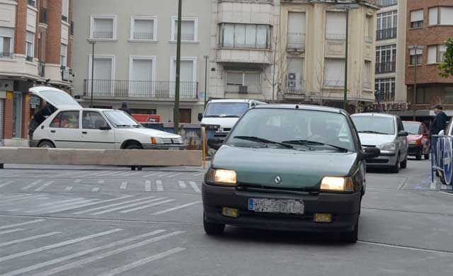 Abiertas al tráfico la Corredera y la plaza del Reloj