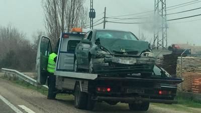 Un hombre de 35 años y un niña de 3 resultan heridos en el accidente de la carretera San Román