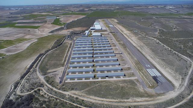 Cecam ve "ideal" el aeropuerto de Casarrubios y con "muchas diferencias" con el de Ciudad Real: "Nos gusta mucho"