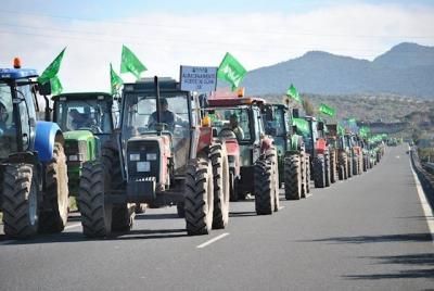 Agricultores y ganaderos salen hoy en Toledo a la calle con sus tractores para pedir "precios justos"