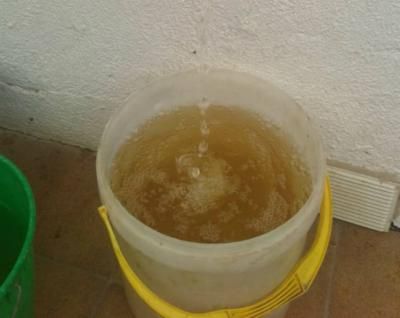 La Mancomunidad de Pusa reparte agua embotellada ante los problemas de abastecimiento