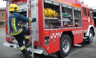 Tres afectados por inhalación de humo tras producirse un incendio