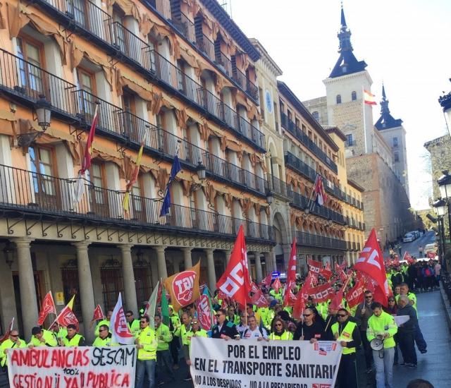 Amenaza de huelga de ambulancias para mejorar sus condiciones laborales si la Junta no recupera la gestión directa