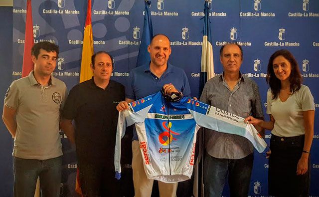 El Gobierno regional muestra su apoyo al Club Ciclista 'Joaquín Polo'