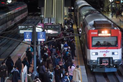 Retrasos en los trenes de Guadalajara tras el atropello a una persona por un Cercanías