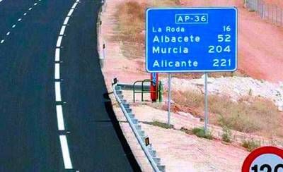 Fomento, obligado por el juez a 'rescatar' la AP-36 Ocaña -La Roda