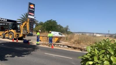 Aqualia repara la compleja avería de una tubería en Talavera