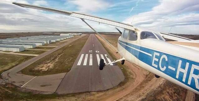 Fallecen dos hombres tras estrellarse una avioneta en Casarrubios del Monte