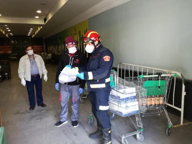 TALAVERA | Bomberos y Cáritas, unidos contra el hambre (fotos)