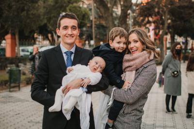 El segundo hijo de Julián Garvín y Marta Ferrer recibe el sacramento del bautismo