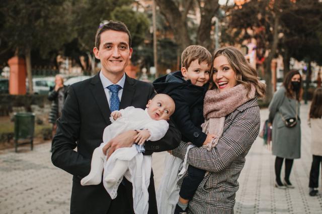 El segundo hijo de Julián Garvín y Marta Ferrer recibe el sacramento del bautismo