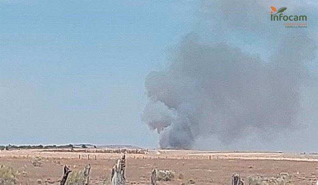 Controlan el incendio de Borox tras una intensa batalla de los bomberos