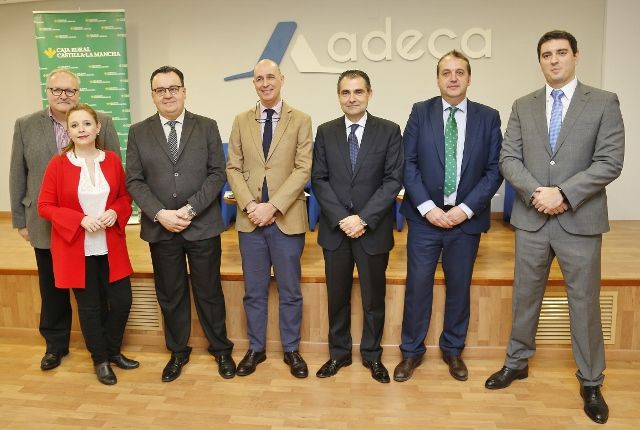 Fundación Caja Rural CLM y ADECA trasladan a los empresarios claves para mejorar la comunicación en sus negocios