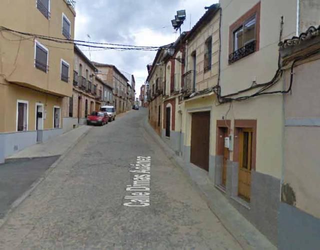  Calle Dimas Adánez donde está situada la oficina bancaria