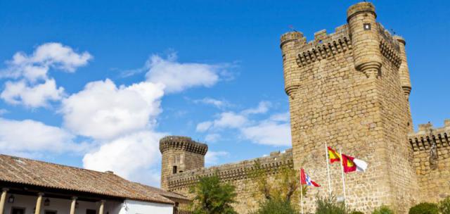 Sumérgete en la historia con la exposición de banderas históricas en el Castillo de Oropesa