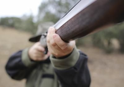 Herido en una mano un hombre de 47 años tras un accidente de caza