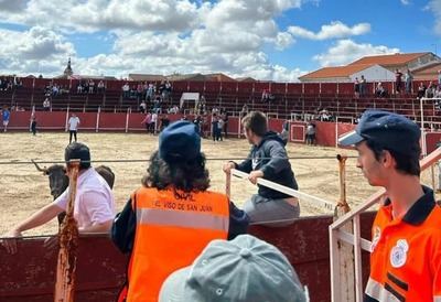 Muere un joven tras ser cogido por un toro en plenas fiestas