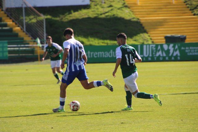 Tablas en el marcador para el CF Talavera en un igualado enfrentamiento contra el CP Cacereño