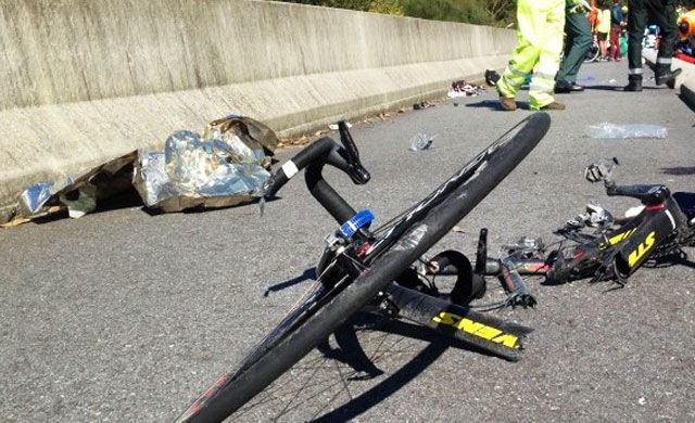 Muere un hombre de 70 años tras la caída de un grupo de ciclistas