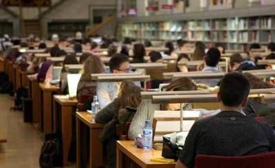 CLM lanzará una oferta de empleo público de unas 8.500 plazas en Educación y Sanidad