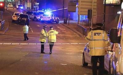 Page condena la "barbarie" de Manchester, el número de fallecidos asciende a 22