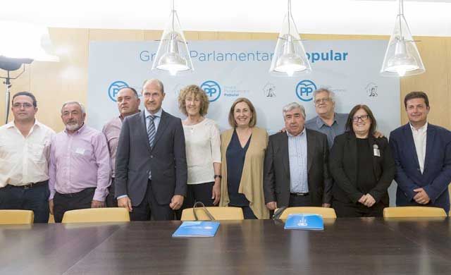 Los alcaldes 'ribereños' se reúnen con el PP para tratar el tema del agua