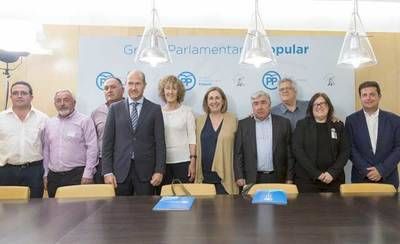 Los alcaldes "ribereños" se reúnen con el PP para tratar el tema del agua