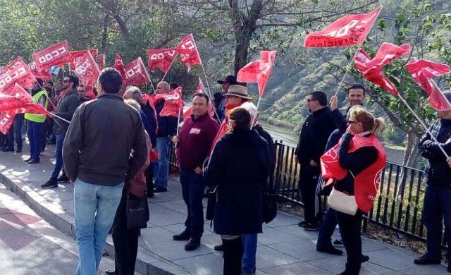 La Junta despide a la contrata de sus vigilantes de seguridad