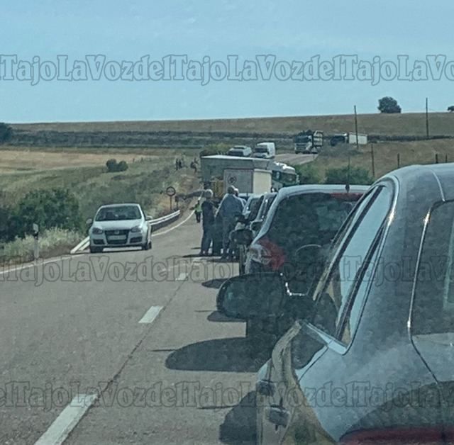 Seis heridos tras una colisión frontal entre dos vehículos en Toledo