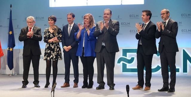 El Colegio Cristóbal Colón recibe un premio por el proyecto solidario “Acuérdate de vivir”