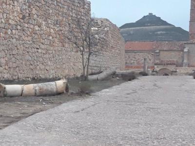 Aparecen "destrozadas y partidas" cinco columnas de las estaciones del viacrucis en este pueblo de CLM