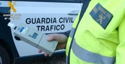 Investigado por conducir un camión superando 6 veces la tasa de alcohol con su hijo menor