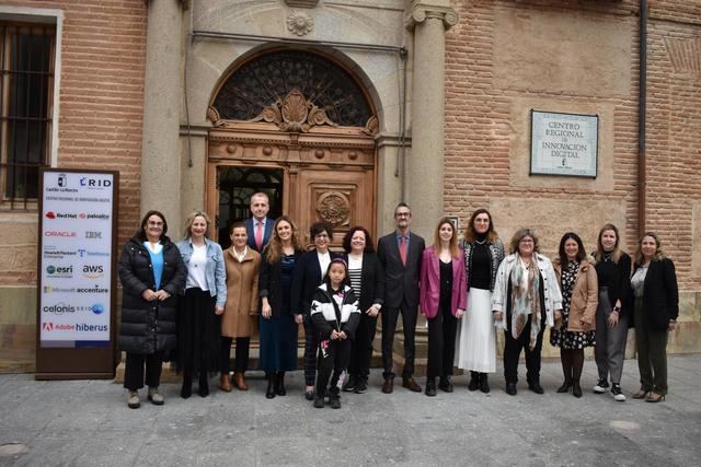 La JCCM apuesta por la tecnología para integrar a las mujeres en el mundo STEM