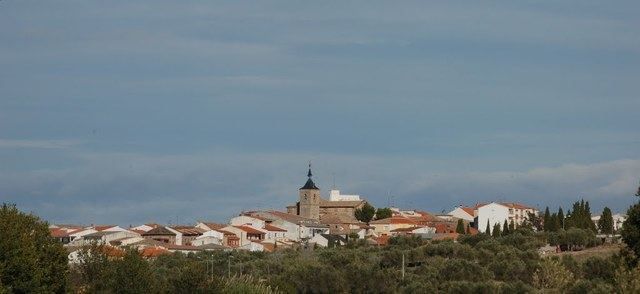 Encuentran el cuerpo de una mujer tirado en la cuneta de la A-5