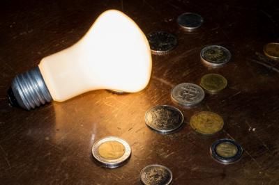 Octubre llega cargado de sorpresas: el precio de la luz supera los 215 euros