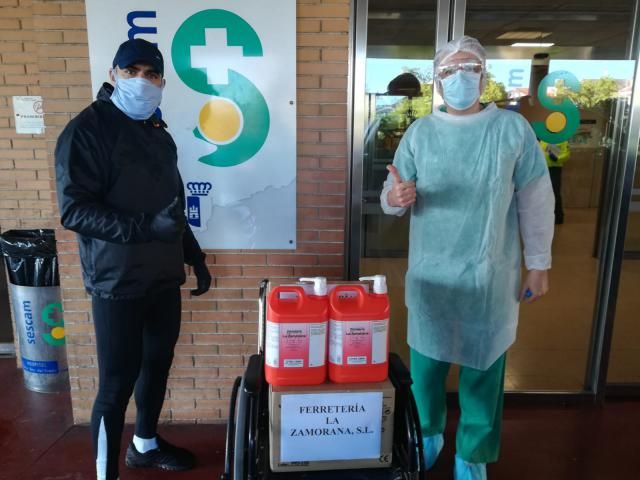 COVID-19 | Donación de la Ferretería La Zamorana al Hospital de Talavera