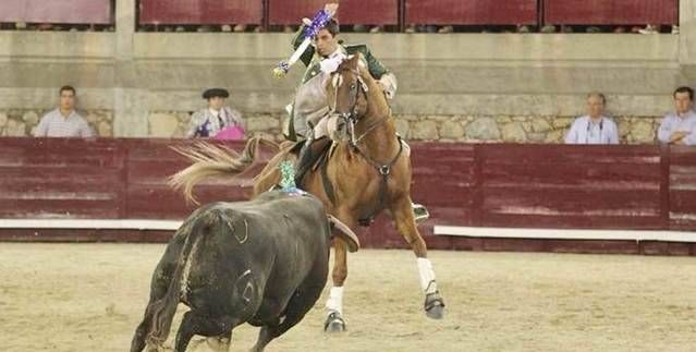 Joao Moura a lomos del caballo Dubai que hoy ha fallecido en el accidente.