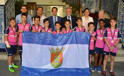 Merecido homenaje al FS Talavera alevín, campeón de Castilla-La Mancha