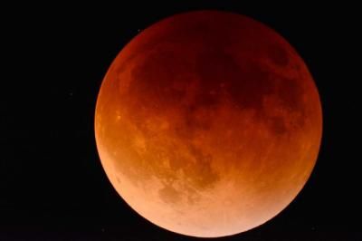 Así será la Luna de Sangre, el eclipse más largo del siglo