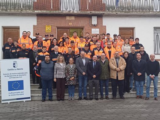 17 municipios de la provincia de Toledo reciben nuevos uniformes para Protección Civil