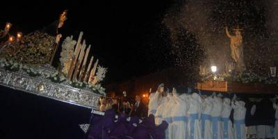 Broche de oro a la Semana Santa: vive la emocionante procesión de ‘El Encuentro’