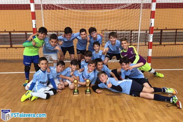 La Academia del Soliss FS Talavera hizo doblete con la Copa Crack de La Puebla de Montalbán