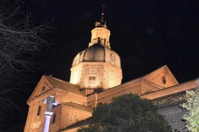 La Basílica ya "ilumina" Talavera y los Jardines del Prado recuperarán su esplendor cerámico