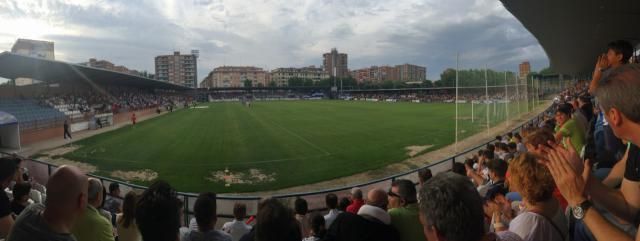 FÚTBOL | Se cumple una reivindicación histórica: nuevo césped en el Municipal El Prado