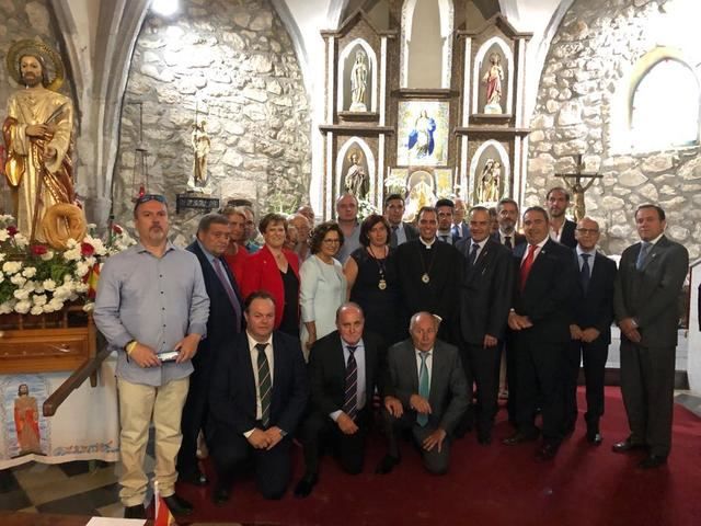 Los diigentes del PP en la localidad de la Sierra de San Vicente.