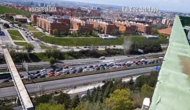 VIDEO | Así está la A3 en la salida de Madrid. La insolidaridad no tiene fin