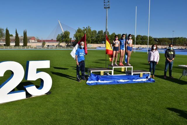 FOTOS | Talavera celebra el 25 Aniversario de la pista de atletismo con su reapertura oficial