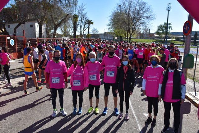 Más de 800 personas participan en la VII Marcha de ‘deporte en igualdad’ 